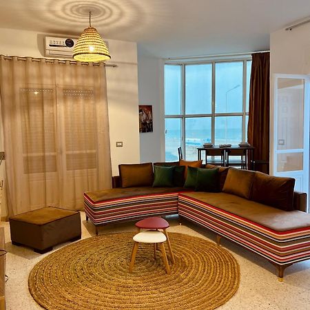 Appartement Vue De Mer Pied Dans L'Eau قابس المظهر الخارجي الصورة