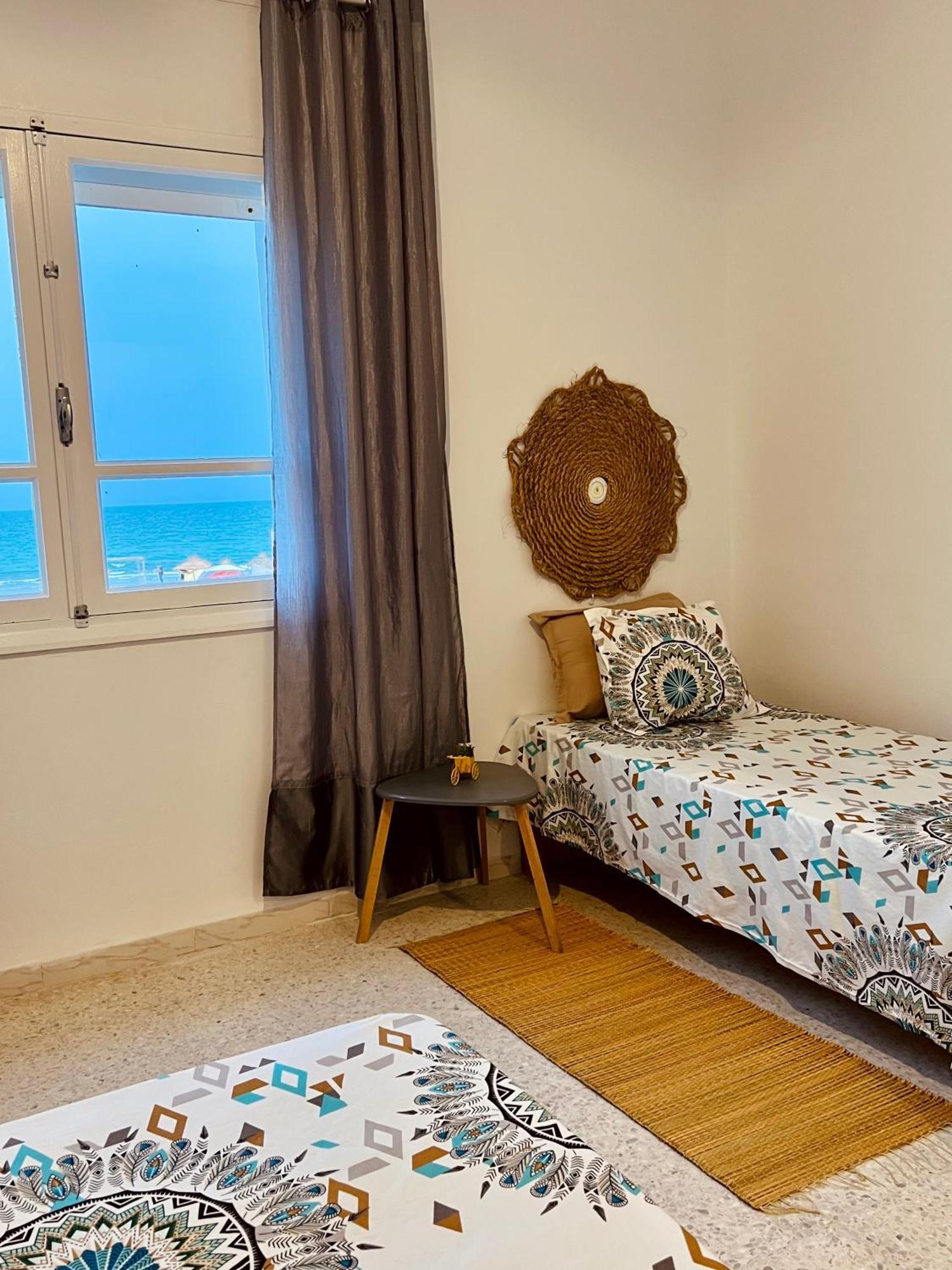 Appartement Vue De Mer Pied Dans L'Eau قابس المظهر الخارجي الصورة